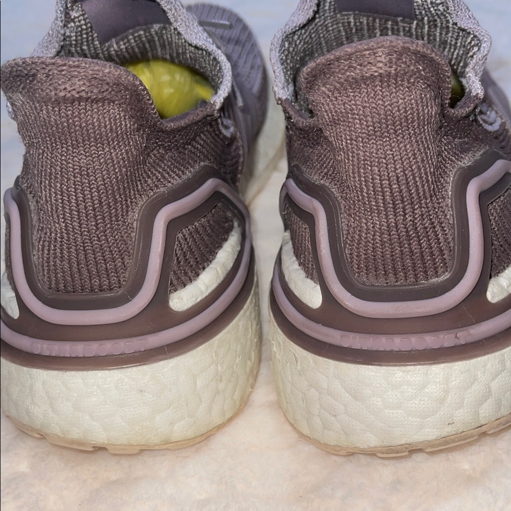 Adidas UltraBoost - Picture 3 of 10